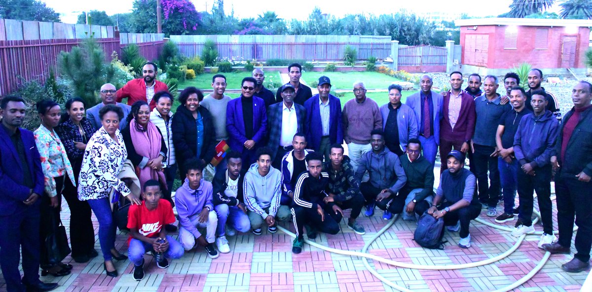 UNDPEritrea's tweet image. A vibrant discussion with brilliant young cyclists &amp;amp; sport focal persons. Sport is a powerful engine for youth development! #SportForDevelopment #BiniamGirmay #Eritrea