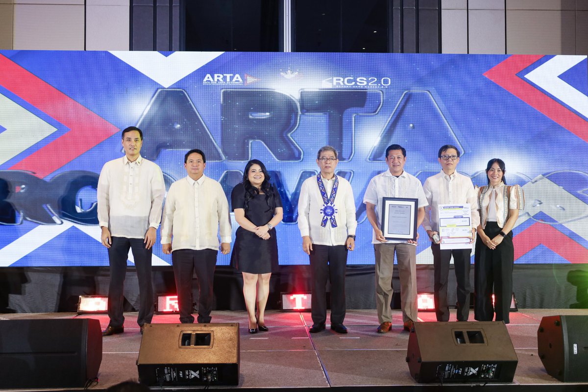 CompetitionPH's tweet image. PRESS RELEASE: PCC receives silver award for service excellence in ARTA’s 2025 RCS | Read: bit.ly/PCC-ARTARCSSil…

#CompetitionPH #CompetitionMatters

(Photo courtesy of ARTA)