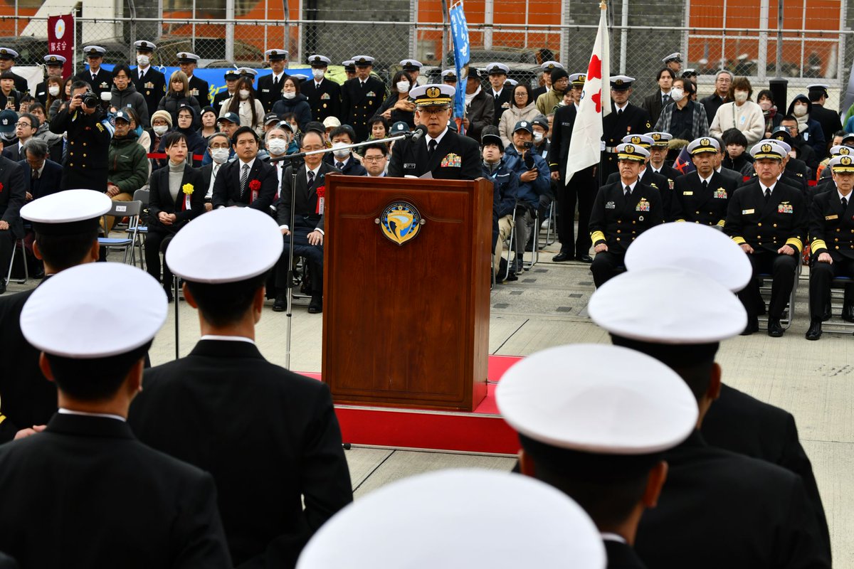 jjoc_pa's tweet photo. 11月19日(水)、第67次南極地域観測協力支援行動砕氷艦「#しらせ」の出国行事が、横須賀基地において実施されました。本観測においては、文部科学省を中心に気象庁、海上保安庁、国土地理院、防衛省などの複数の関係省庁や機関が協力し、地球環境変動のメカニズム解明に重要な役割を果たしています。 https://t.co/0Z5j6UrE1n