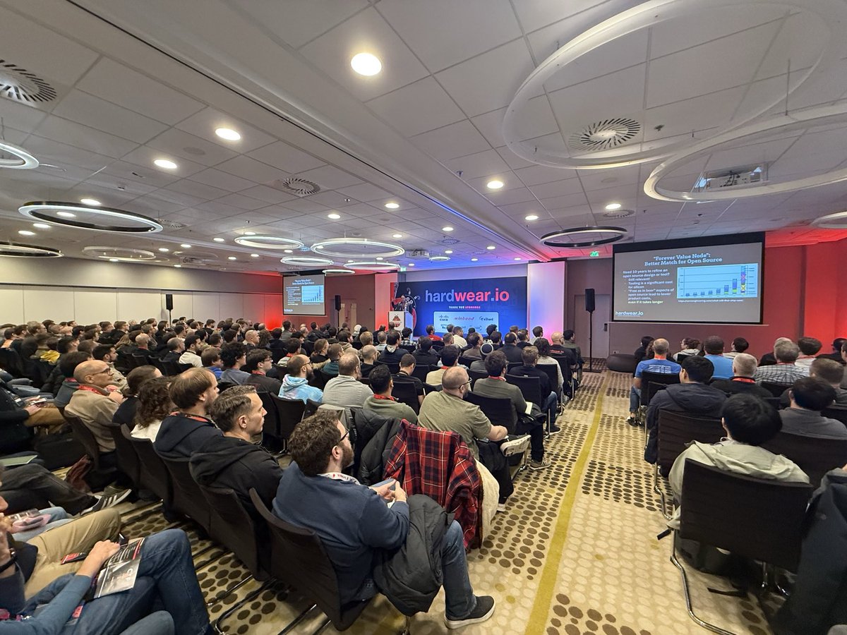hardwear_io's tweet image. We have every seat occupied in this room ! #keynote #hardwear_io Andrew ‘Bunnie Huang …. #silicon