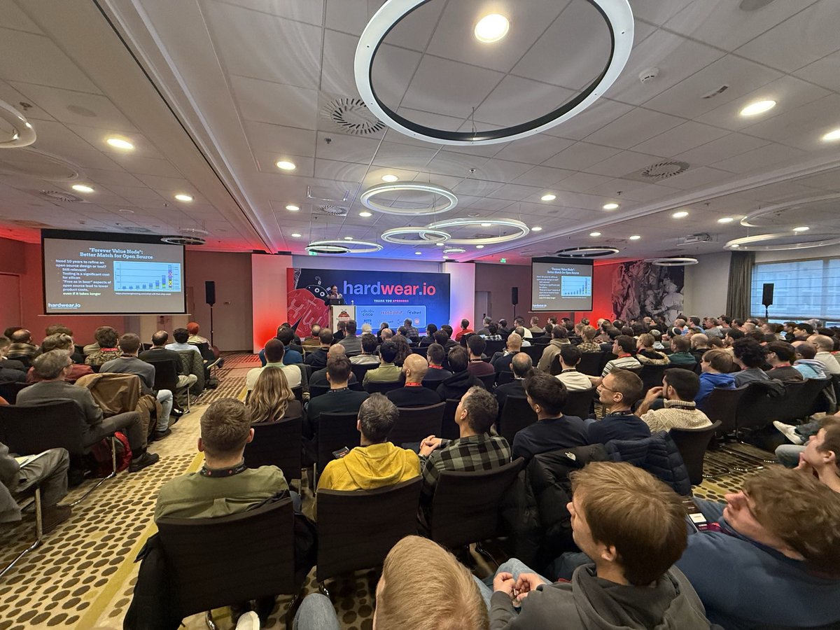 hardwear_io's tweet image. We have every seat occupied in this room ! #keynote #hardwear_io Andrew ‘Bunnie Huang …. #silicon