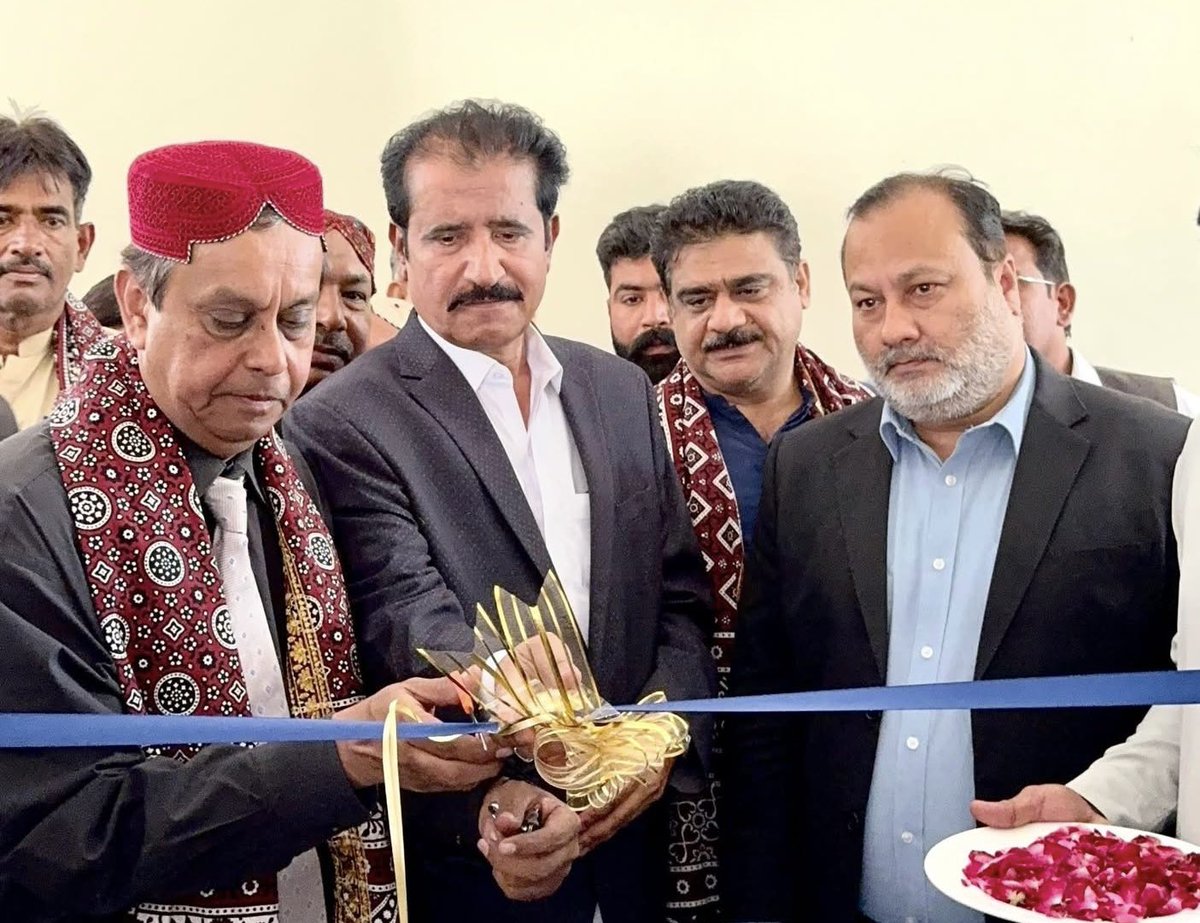 MPASajidJokhio's tweet image. “Honoured to commemorate #InternationalChildrensDay at Govt Boys High School, inaugurating the new #ScienceLab and #ComputerLab. Witnessing students’ intellectual zeal reaffirmed our commitment to advancing #EducationForAll and fostering empowered #Youth across #Malir.”