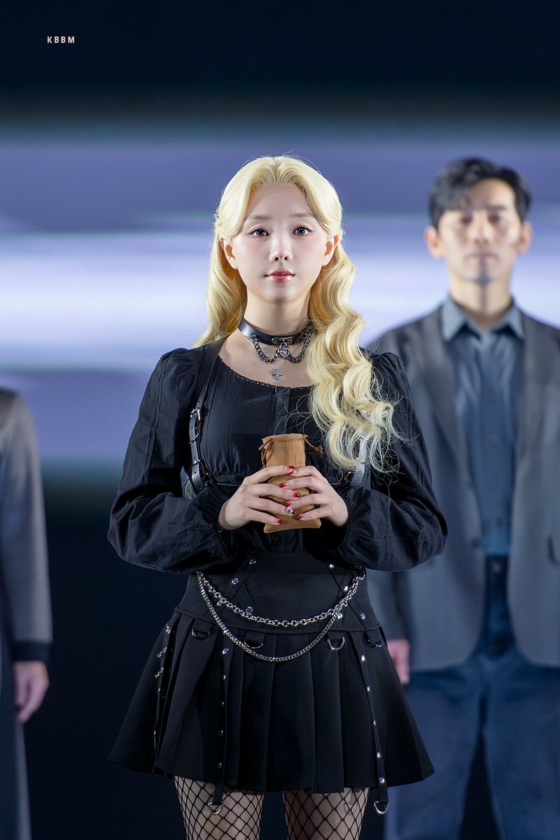 미사보다더미사 🖤
#데스노트 #미사 #케이 #케미사 #케이미사