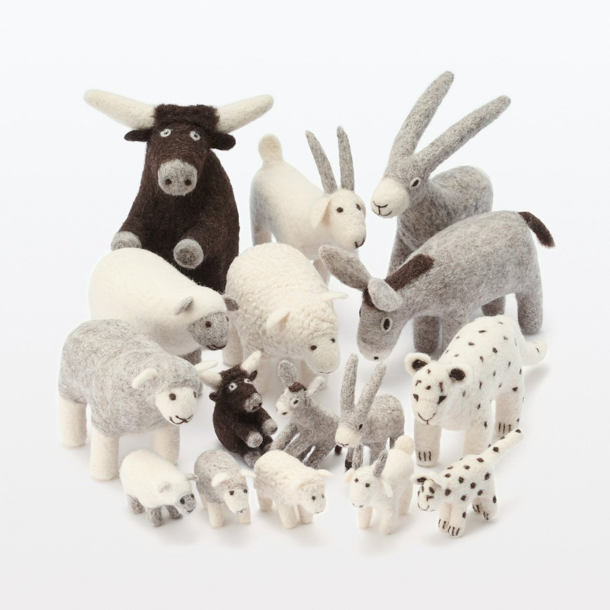 muji_net's tweet image. キルギスのウールフェルトを使った、動物シリーズです。