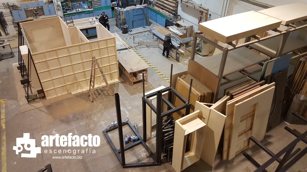 Artefactobiz's tweet image. Construyendo decorados.

Buenos días, Colegas.

#artefactoescenografía #artefactoworkshop #setbuilder #nosencantanuestrotrabajo