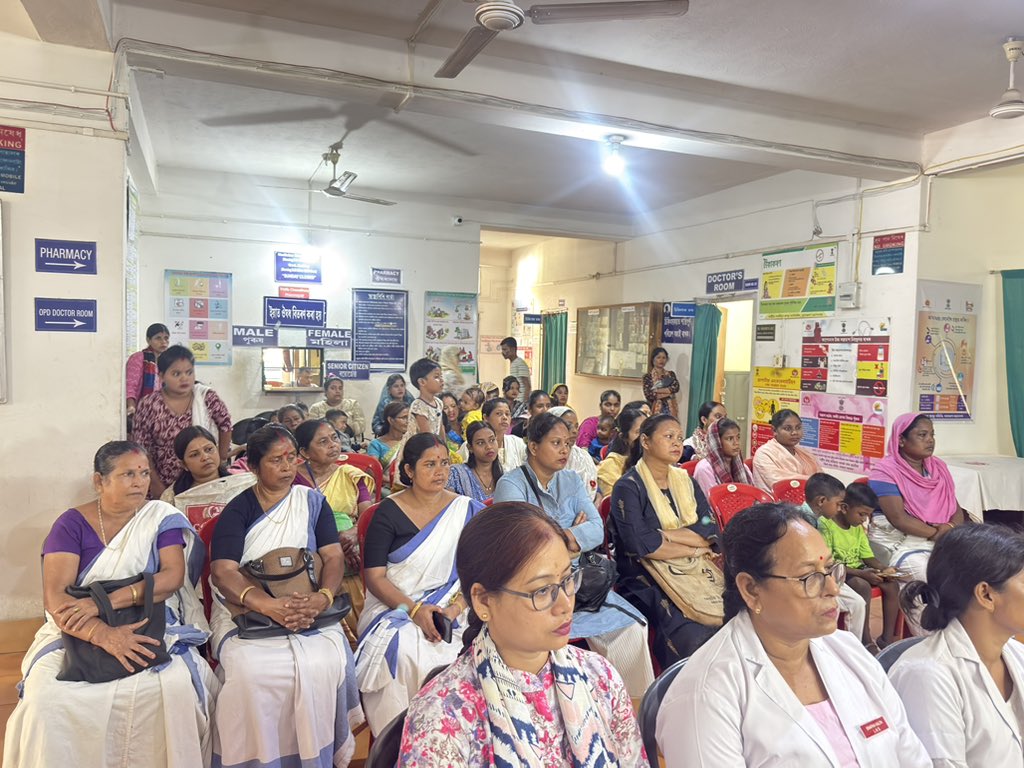 The state launch of the SAANS Campaign was held today at Satgaon USD–AAM, Kamrup Metropolitan. The programme was attended by the OSD, NHM Assam along with team NHM and members of DPMU and BPMU Kamrup Metro. 
<a href="/TheAshokSinghal/">Ashok Singhal</a> 
<a href="/DCKamrupMetro/">Kamrup Metro District Administration</a> 
<a href="/diprokamrupm/">DIPRO, Kamrup Metropolitan District</a> 
<a href="/nhm_assam/">NHM_Assam</a>