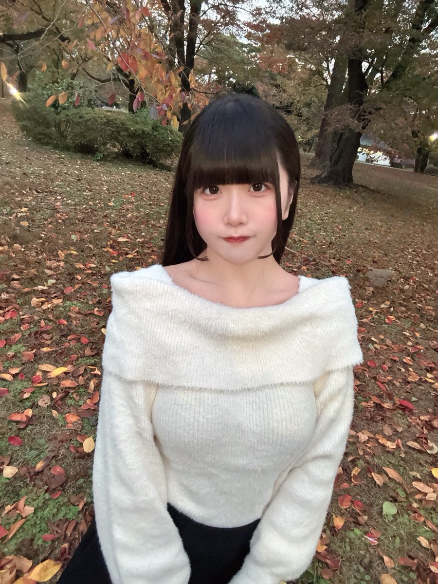 ❄️11月通販チェキ❄️ 通販チェキの告知です❣️ 今月は冬の私服