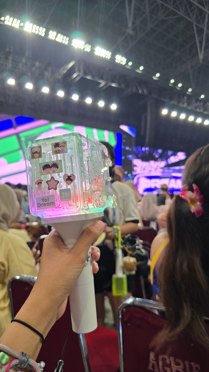 Ngels_91's tweet image. WTS Preloved Lightstick NCT Dream V2
Baru kepake 1x pas tds4 
Price 575k
Dom📍Bandar Lampung
Bisa 🍊
Tags. Nct dream 127 wayv wtb wtt wta wts jeno jaemin renjun mark haechan jisung chenle LS