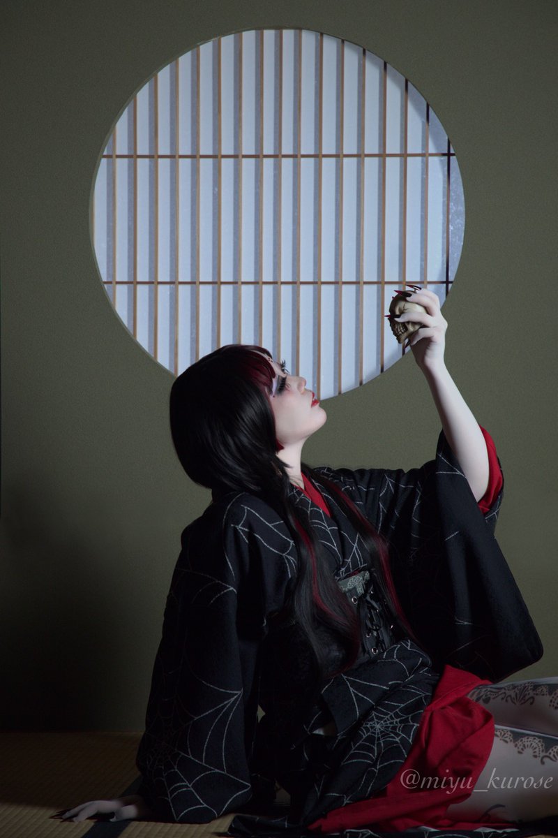 bashibashi_snow's tweet image. 呪いの唄

Model:@miyu_kurose
Make up:@shii__xxx 
Photo:@bashibashi_snow 
Studio:@_ShinanoMaru_