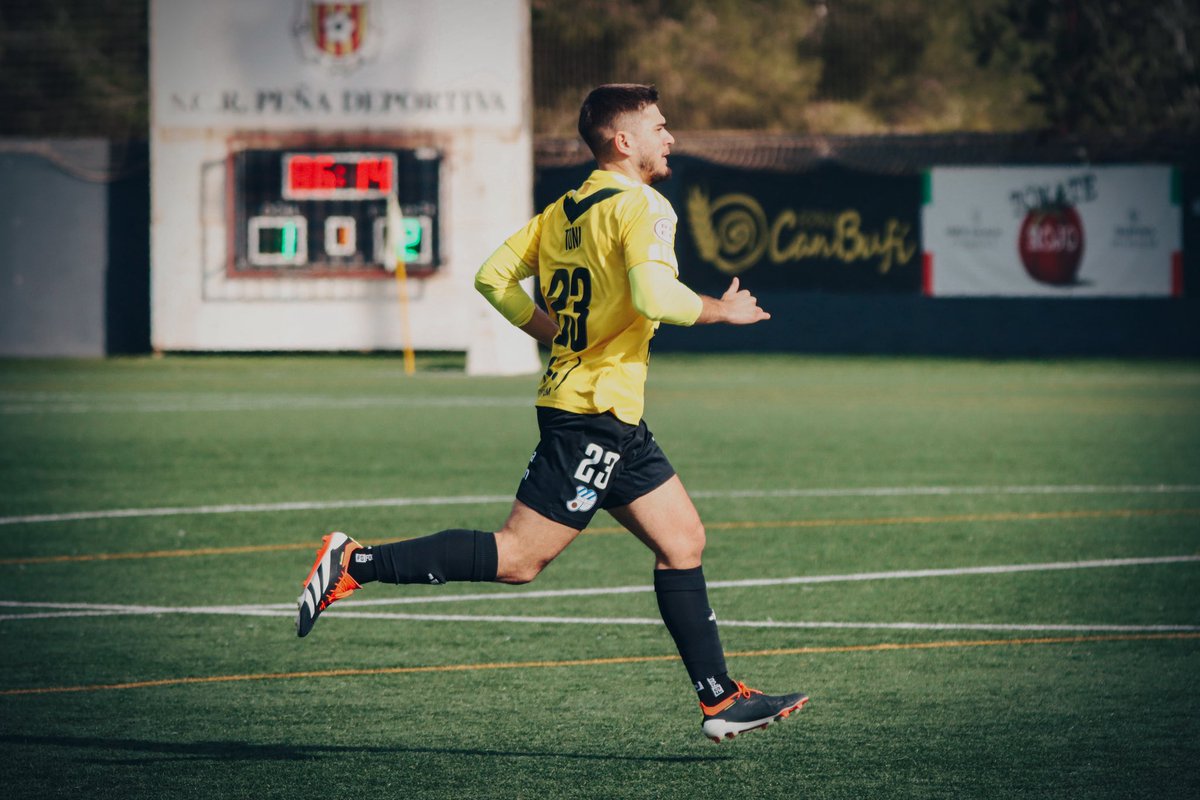 📸 de l’últim partit a Eivissa

✅ Victòria contra la <a href="/Penyadeportiva/">SCR Peña Deportiva</a> 
⚽️ Gols de Jordi Cano i el pistoler (<a href="/ericpime9/">Eric Pimentel</a>)
👀 Debut de Toni Caravaca

#UDIbizaEuropa