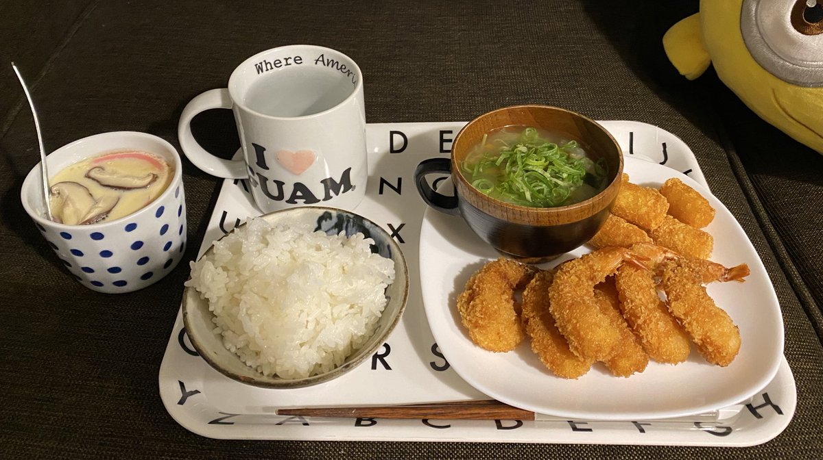 yokke4's tweet image. これから出社🚃
昨日は体調不良で早退&amp;amp;寝込み💤
でもインフルじゃなくてよかたー。

◀️昨日のランチ
　３日連続の汁なし担々麺 #翼2nd 

▶️奥さまの手作りディナー
　感謝🥲