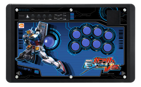 strikebaka's tweet photo. こちらは来年で15周年
2011年12月1日に家庭用エクバ(無印)が発売

アケ版サイトはまだ閲覧が可能だけど
家庭用サイトはもう見れない。
アケ版は2010年9月28日に稼働なので
1年と2ヶ月程度で移植されたことになる。

フリーダムは家庭用DLC機体としての参戦だった思い出
専用アケコンもあったぞ！ https://t.co/KuLe7VPGl8