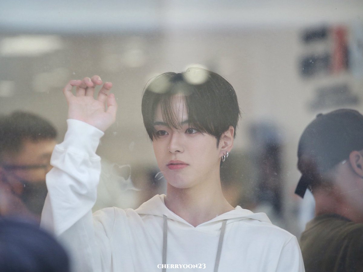 251120

#윤재혁 #ジェヒョク #YOONJAEHYUK 
#트레저 #TREASURE