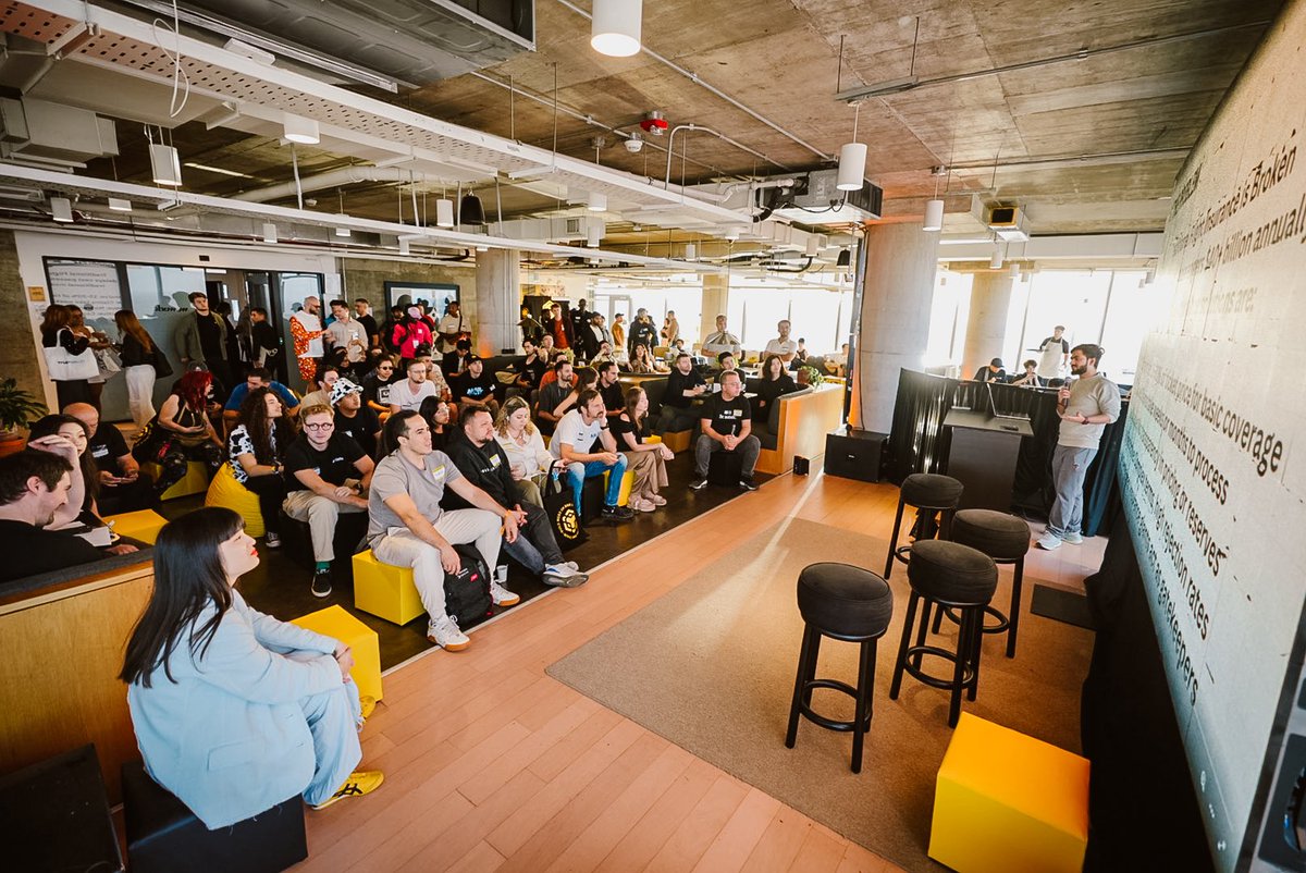 mbcse50's tweet image. Got a good start to @EFDevcon. Solo hacked and won the @BNBCHAIN Hackathon. Got to pitch to investors and an amazing audience.