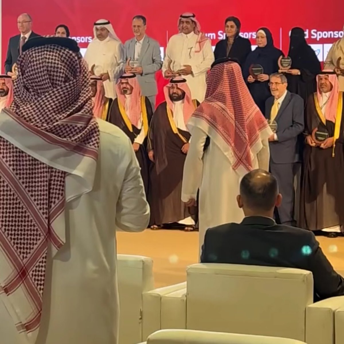 su_sa70's tweet image. سعيدة وفخورة جداً باختياري للمشاركة في مؤتمر LabTech 2025، بحضور سيدي صاحب السمو الملكي الأمير محمد بن عبدالعزيز آل سعود، أمير منطقة جازان، ونائبه.
تجربة أعتز فيها كثير، ودافع كبير يكمل طموحي ويساند خطواتي القادمة بإذن الله.

#LabTech_2025
#LabTech2025
#JICS
#Jazan #SaudiArabia