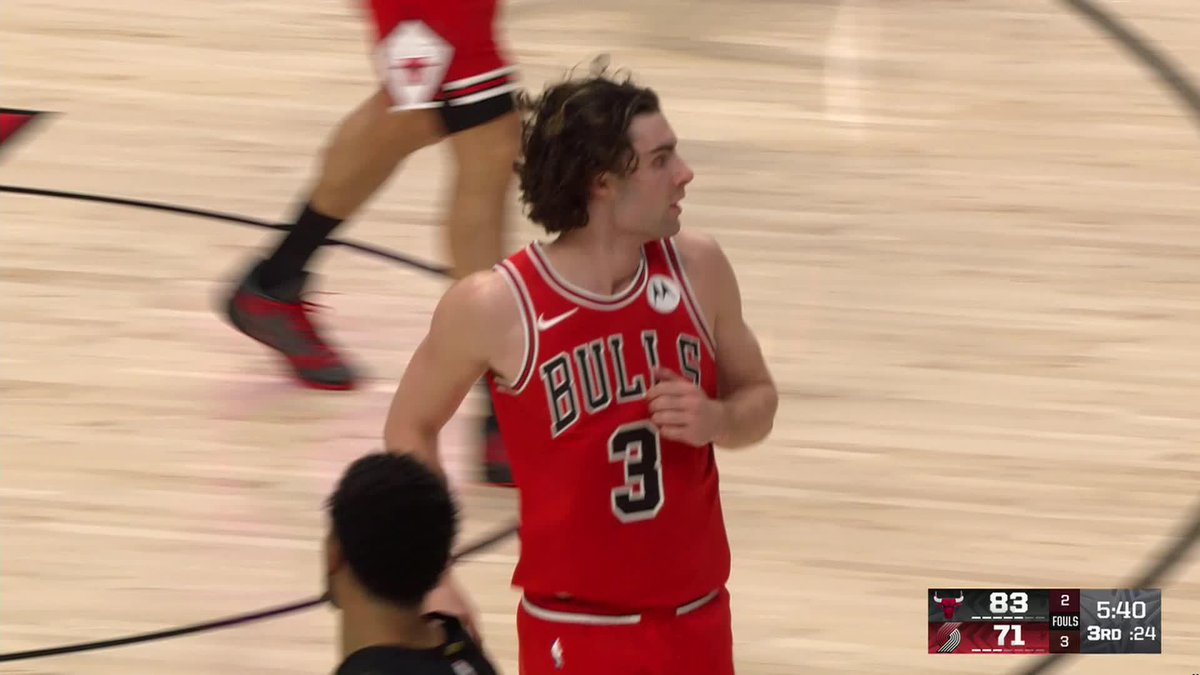 Giddey finds Matas for the flush 😤

@JoshGiddey | @CHSN__ 