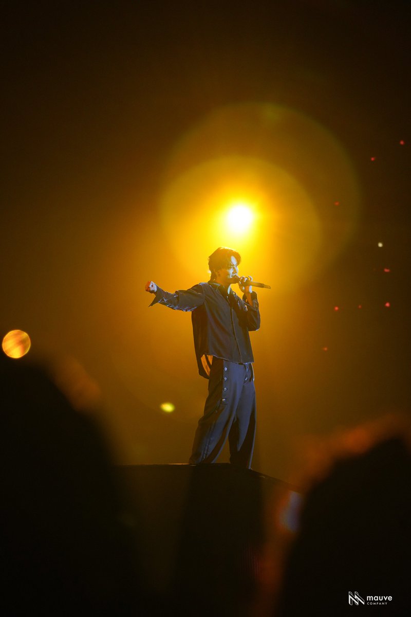 mauvecompany's tweet image. JAY B [TAPE: RELOAD FINALE] IN BANGKOK - Photo Highlights 2

뜨거운 함성으로 가득했던 방콕 콘서트 하이라이트⭐️

🔗jayb.bstage.in/contents/691e9…

#JAYB #제이비 #Behind #PhotoSketch
#ConcertPhoto #VisualHighlights #TAPE_RE_LOAD_FINALE_BKK