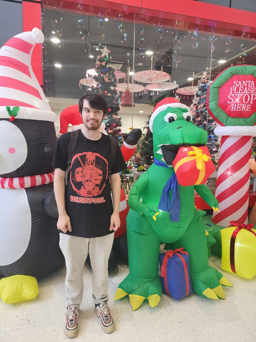 Our clients had a full Christmas outing today  stopping to take photos with the giant Christmas inflatables, laughing and soaking in the holiday energy. It was one of those simple, wholesome moments where everyone was just present and happy. 📷
When we got back to the centre,