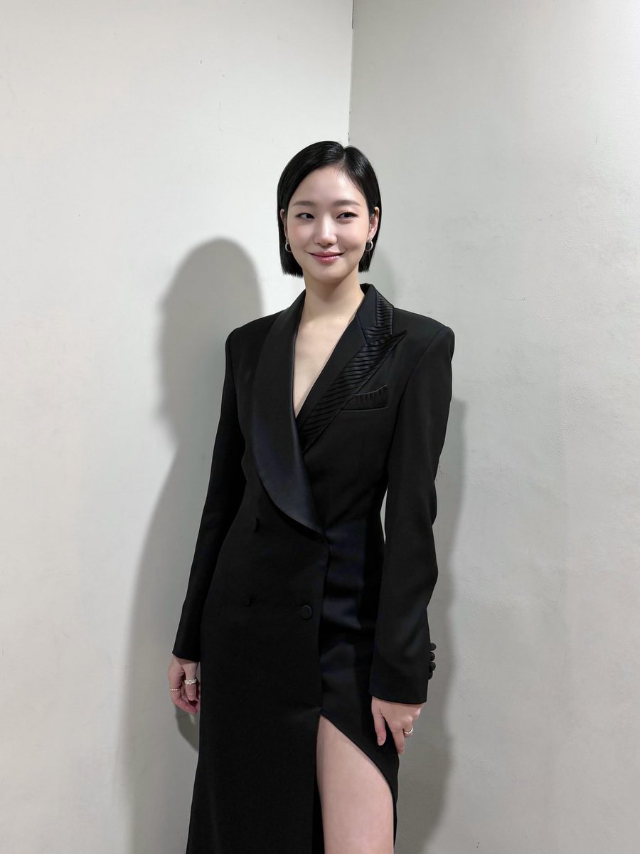 고은언니 ㅈㄴ여자잖아…/// 전신샷개조음이♡