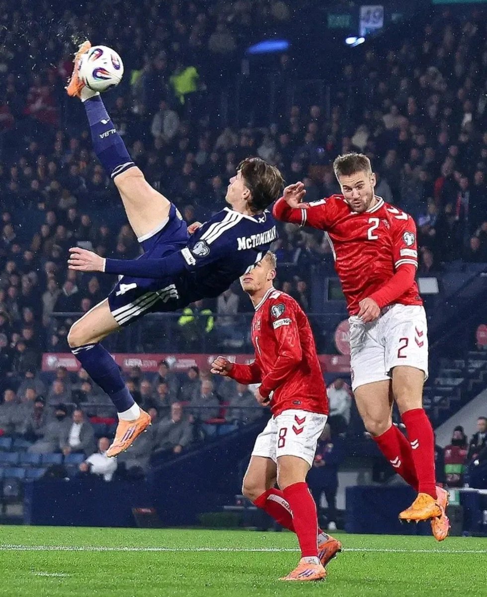 Mc Tominay kanikumbusha mbali sana kafunga goli enzi zangu nakiwasha kwenye sembo nilikua nafunga sana. 🥶🔥