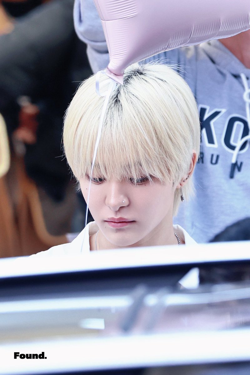 Foundyou_0314's tweet photo. 251120 MENOKIN

#JIHOON #지훈 #ジフン 
#트레저 #TREASURE https://t.co/Ll54izSVQF