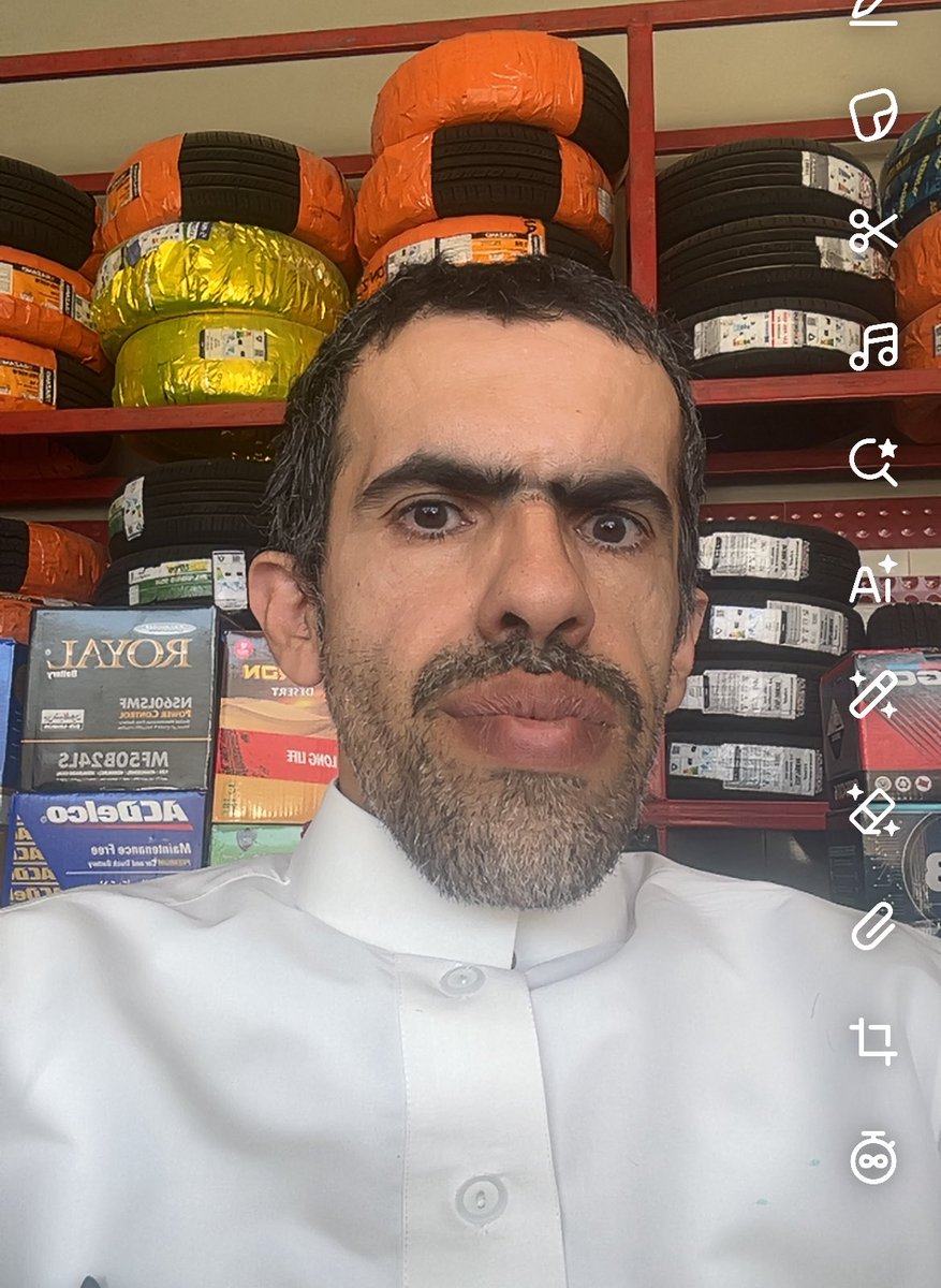 #صباح_الخير إني في اغتباط
قوي القلب أشعر بالنشاط

هدوءٌ واحترامٌ والتزامٌ
بجودٍ في العطاء وبانضباط 

أنا عملٌ وإخلاصٌ وجهدٌ
عصاميٌّ أسير على السراط

حياتي كلها أدبٌ وعلمٌ
أساسيًٌ ولست بالاحتياط

شجاعٌ لا أبالي بي غرورٌ
هوايتيَ  السياحة في الرباط