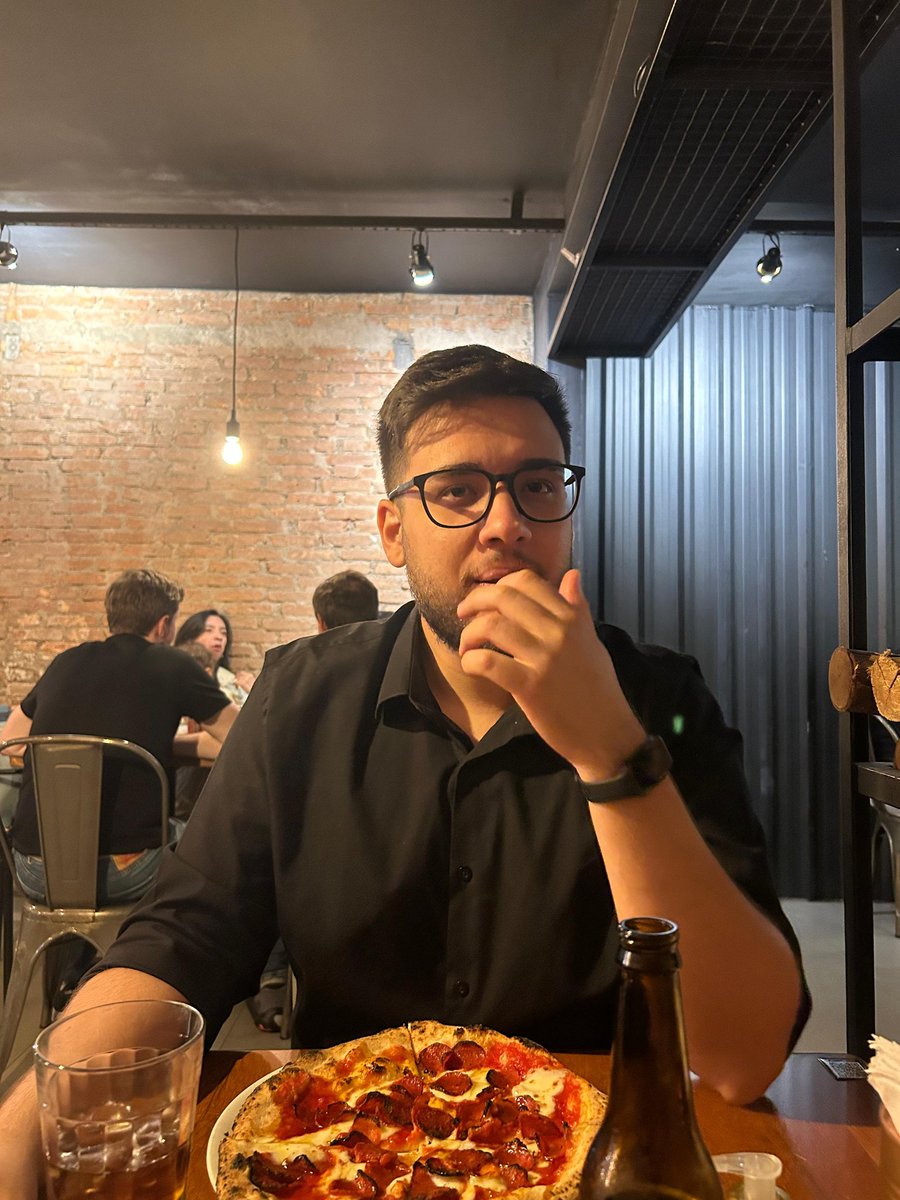 mariaclarison's tweet photo. 🍻🍕 https://t.co/scmos3n5RN