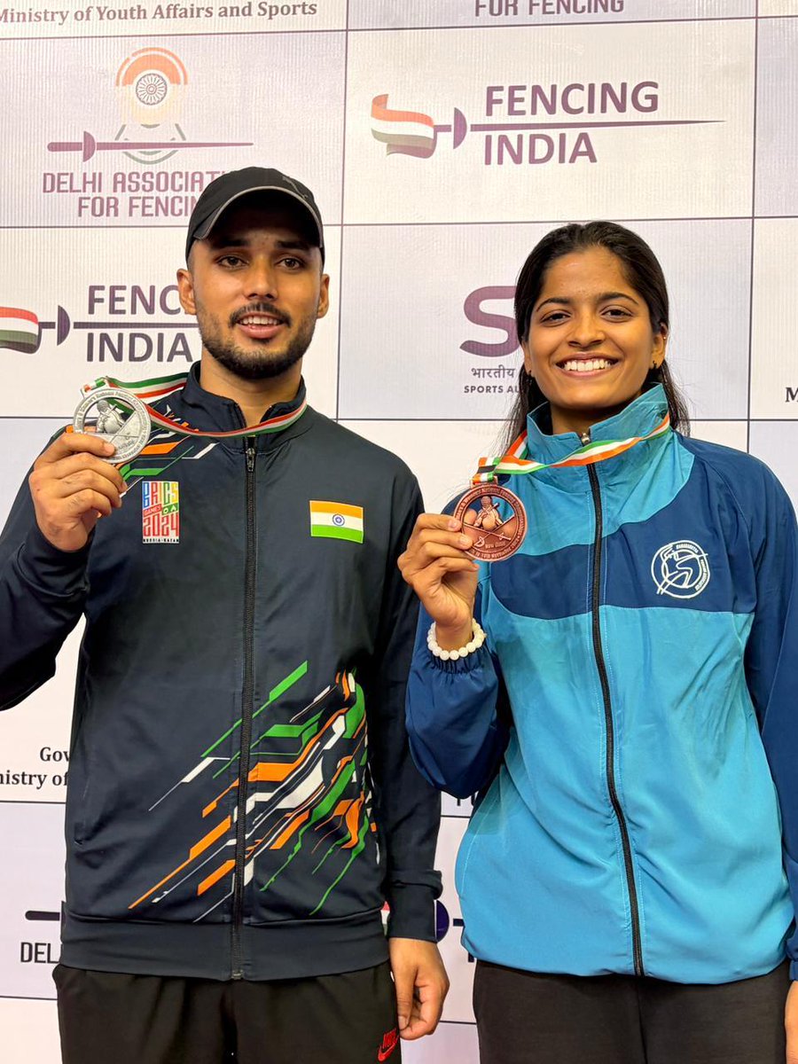CISFHQrs's tweet image. CISF Fencers Shine at the 36th Senior National Fencing Championship 2025 ⚔️🏆

At the prestigious 36th senior national fencing championship -2025, held at IG Stadium, New Delhi, two fencers from the CISF fencing contingent showcased remarkable skill and determination, bringing…