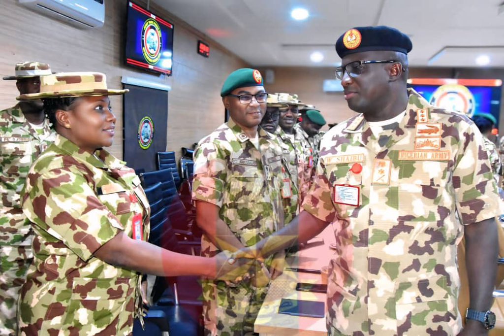 HQNigerianArmy's tweet image. PRESS RELEASE

 COAS VISITS BORNO, CHARGES TROOPS TO SUSTAIN VIGILANCE, AGGRESSIVE POSTURE 

The Chief of Army Staff (COAS), Lieutenant General Waidi Shaibu, has charged troops of Operation HADIN KAI (OPHK) to sustain vigilance, avoid complacency, and maintain aggressive posture…