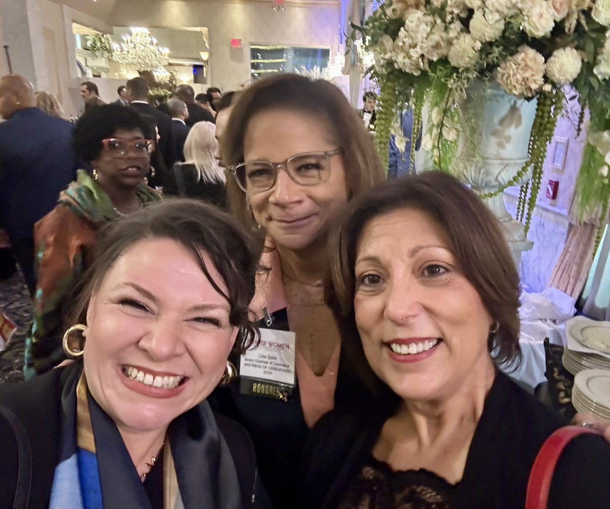 Thank you <a href="/schnepsmedia/">schnepsmedia</a> <a href="/bronxtimes/">Bronx Times</a> for the honor of including #MorrisPark BID in the Power Women of the #Bronx festivities -  alongside so many non-profits and businesses working hard for the Bronx! 
Special gratitude to the great event team and to Victoria and <a href="/joshschneps/">josh schneps</a> for