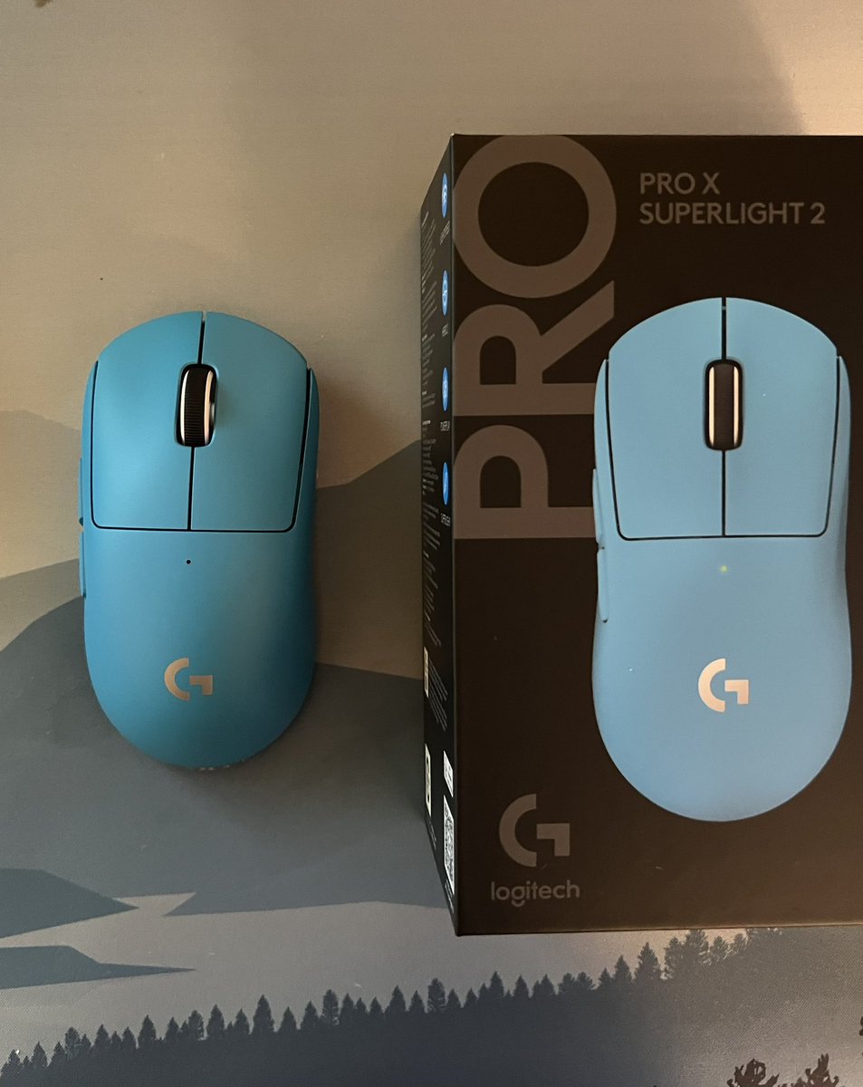 Stellurs_'s tweet image. Just got the coolest mouse ever! 

The Logitech Pro X Superlight 2!!! LIMITED EDITION CYAN!!!

IT SO PUUURRTTYYY!!!!

#Logitech #Cyan @LogitechG