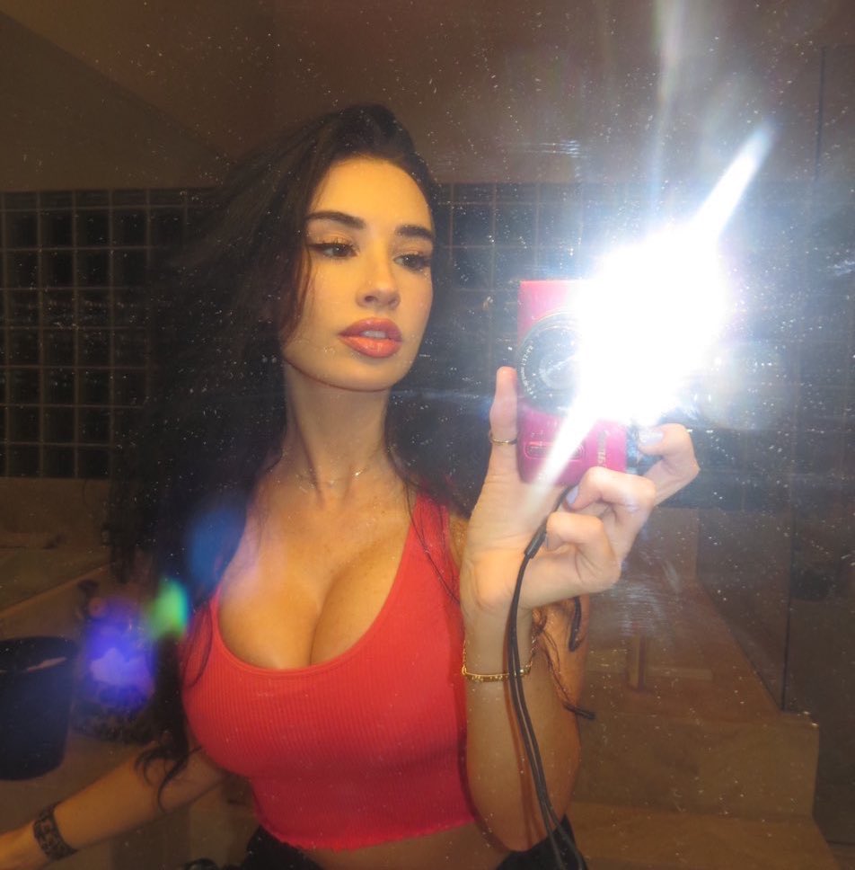 Flashback to the MySpace era selfie