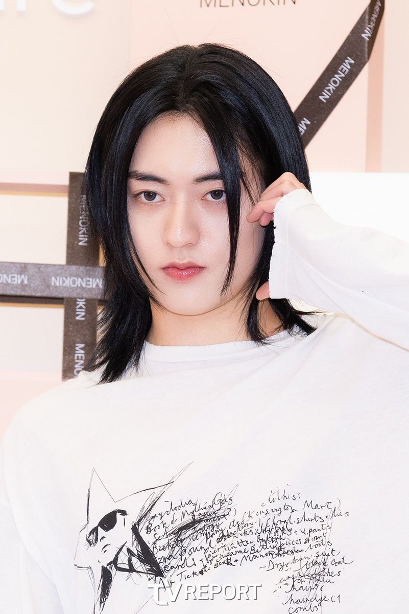 ramede_c's tweet image. อยู่หน้ากล้อง                             อยู่หน้าพี่การ์ด