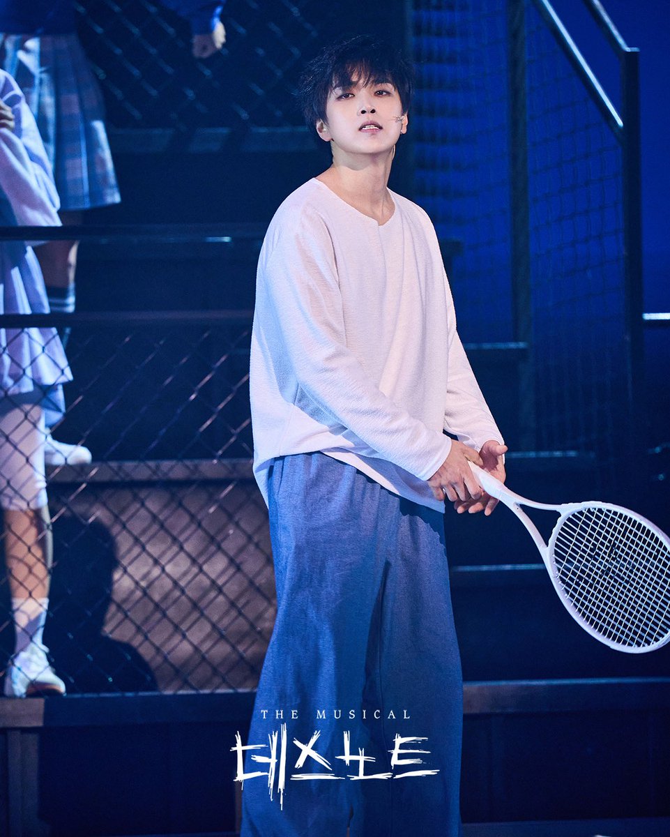 #뮤지컬 #데스노트

놈의 마음 속으로

반드시 끝장을 낸다
너의 숨통을

누군가 이 세상을 바로잡아야 한다
𝐌𝐔𝐒𝐈𝐂𝐀𝐋 𝐃𝐄𝐀𝐓𝐇 𝐍𝐎𝐓𝐄

#NowPlaying #디큐브링크아트센터