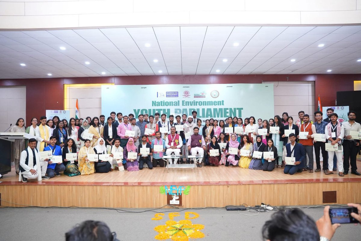 abvp_uoa's tweet image. NEYP की ज़ोनल स्तर (उत्तर प्रदेश) की प्रतियोगिता लखनऊ में सफलतापूर्वक संपन्न हुई, जिसमें SFD इलाहाबाद विश्वविद्यालय इकाई द्वारा आयोजित विश्वविद्यालय स्तरीय प्रतियोगिता से चुने गए 10 विद्यार्थियों ने ज़ोनल स्तर पर अपनी प्रस्तुति दी। आप सभी को हार्दिक शुभकामनाएँ।

#SFD