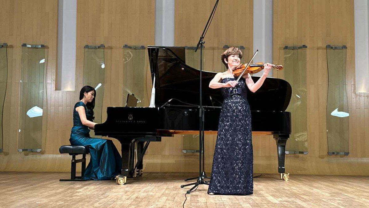 japan_arts's tweet image. 【OA情報】大谷康子@yasuko_ohtaniが司会のBSテレ東「おんがく交差点」(土曜朝8時)
11/22(土)は、ピアニストの菊池洋子さんが登場!モーツァルトの演奏のためフォルテピアノ、バッハのためにチェンバロも習得されたそう!2人の偉大なピアニストの教えなど貴重なお話満載です🙌
bs-tvtokyo.co.jp/official/kousa…