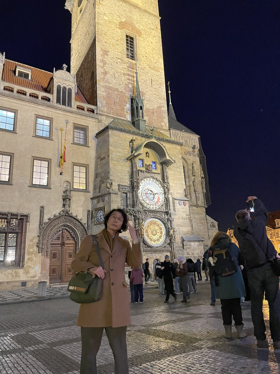 t_echizen's tweet image. 旧市街の夜景
最後が有名な天文時計

ちなみに、プラハの”新”市街は700年ぐらい前にできた一角だとガイドのかたが苦笑しながら言っていました。

#PR #プラハ #チェコへ行こう #cityofsecrets