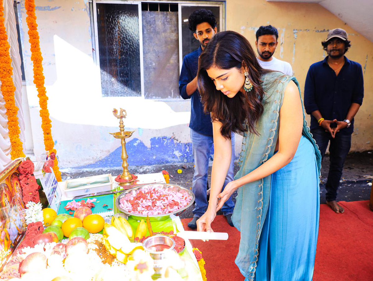 Ulaga_Cinema's tweet photo. #KalyaniPriyadarshan's Next
#PotentialStudios Production No 7 https://t.co/1BBIyk1thE