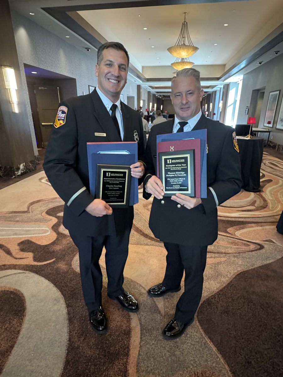 EsselingFire's tweet photo. Thank you @indian_wells for this wonderful honor and recognition. Truly humbled and grateful for today. I am proud to serve and protect our great city, community and all of California. https://t.co/Fr1sKV41zd