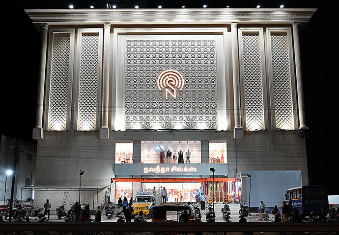 trichyinfraa's tweet image. Navaneetha silks opening soon at OGR (old good shed road - former FSM Hyper building) near Fort station. They already  have a branch at Kattur #Trichy