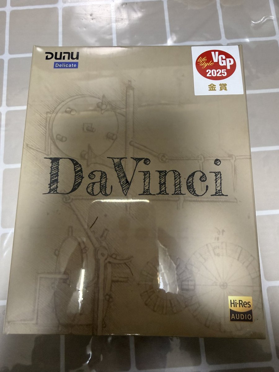 seventhgaia's tweet image. 空港に着いてからは爆速だった😂
明日着だったのが今日DaVinci着弾✨
HifiGoさん、素早い配送ありがとうございます🙇‍♂️

して、気になっていたFPガチャですが
渋めと赤みも良いなぁと思っていたんですが少し混じっており
個人的に大当たり🎯かも🤩

これからエージングしていきます😋
#DaVinci
#イヤホン