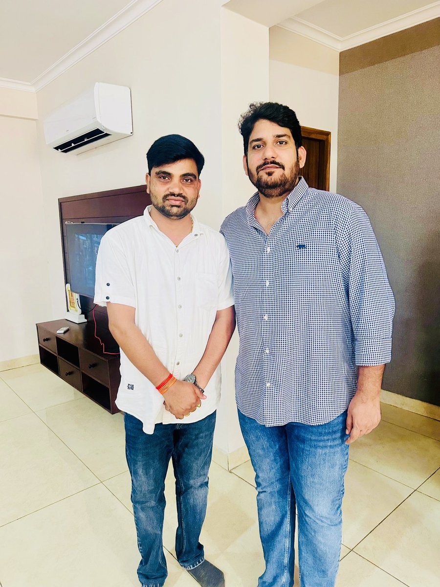 राजस्थान के युवा शक्ति की बुलन्द आवाज, NSUI व युवा कांग्रेस के पूर्व प्रदेश अध्यक्ष, लाडनूं के लोकप्रिय #विधायक, संघर्षशील व्यक्तित्व, मार्गदर्शक, भाई साहब आदरणीय श्री Mukesh Bhakar  जी को #जन्मदिवस पर हार्दिक बधाई एवं अनन्त शुभकामनाएं।🎉🎂
<a href="/MukeshBhakar_/">Mukesh Bhakar</a>