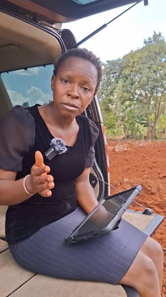 _MtuTano's tweet image. Don&apos;t cook me!
1. Mkikiss mnakuwanga wet masehem? And if yes, hio unyevu inatoka wapi?
2. Kuna kuanga na a specific one mwenye anapokea strokes ama ni interchangeably?
3. It&apos;s not a question. I just want to thank you hujawahi leta hii upuzi karibu na mimi anytime we meet. Asante.