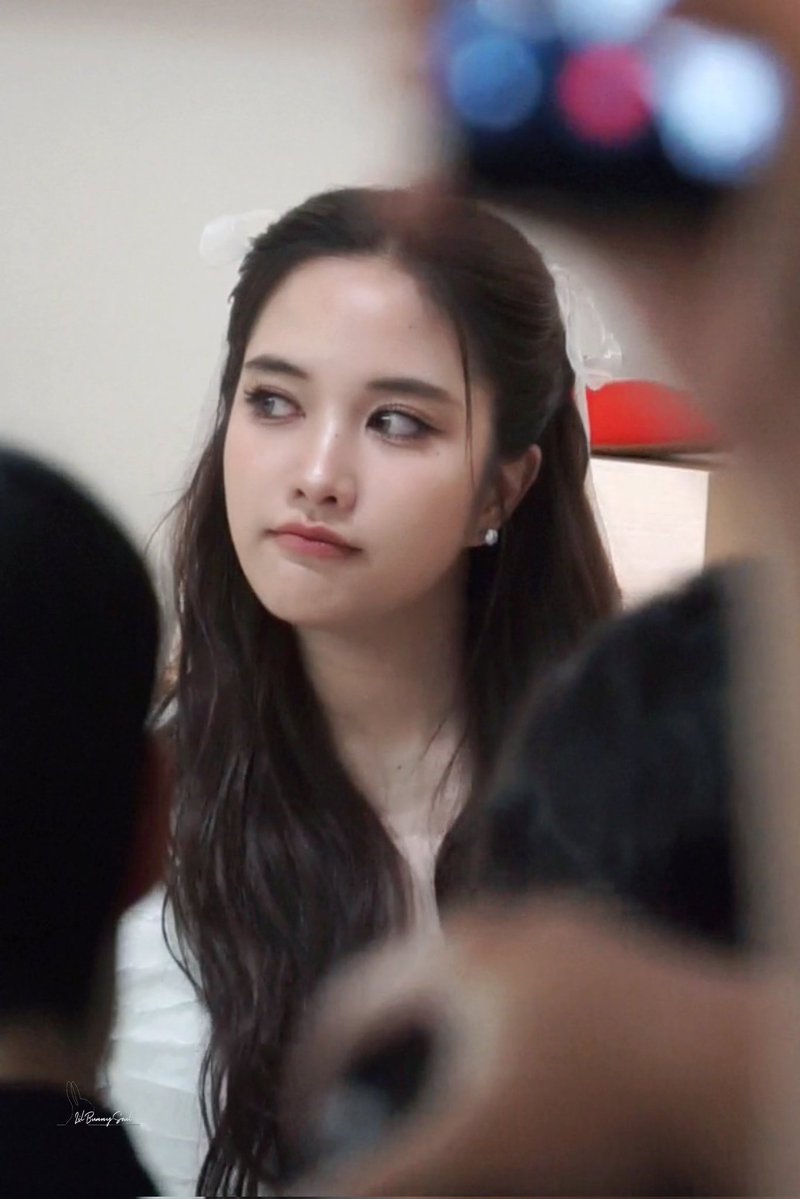 yoongsar's tweet image. Are u guys still here?

Reply with &quot; Freen is our sunshine &quot;

SAROCHA X VIVAIA SIAM CENTER
#FREENxVIVAIATH
#srchafreen