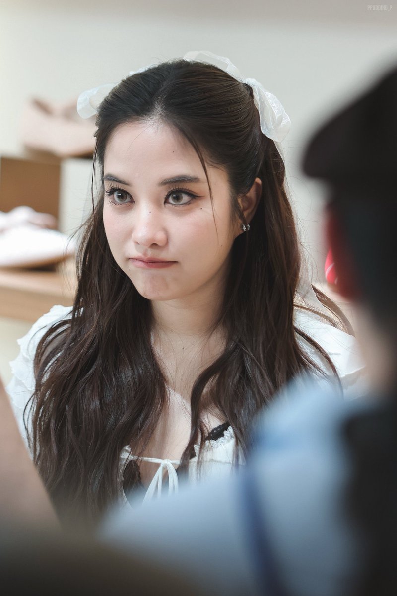 yoongsar's tweet image. Are u guys still here?

Reply with &quot; Freen is our sunshine &quot;

SAROCHA X VIVAIA SIAM CENTER
#FREENxVIVAIATH
#srchafreen