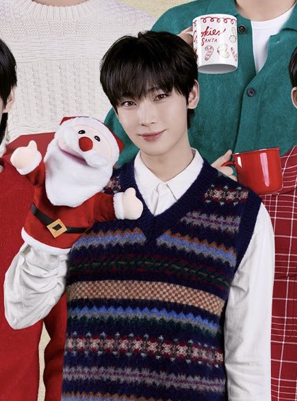 sunoo has such beautiful striking features 💘