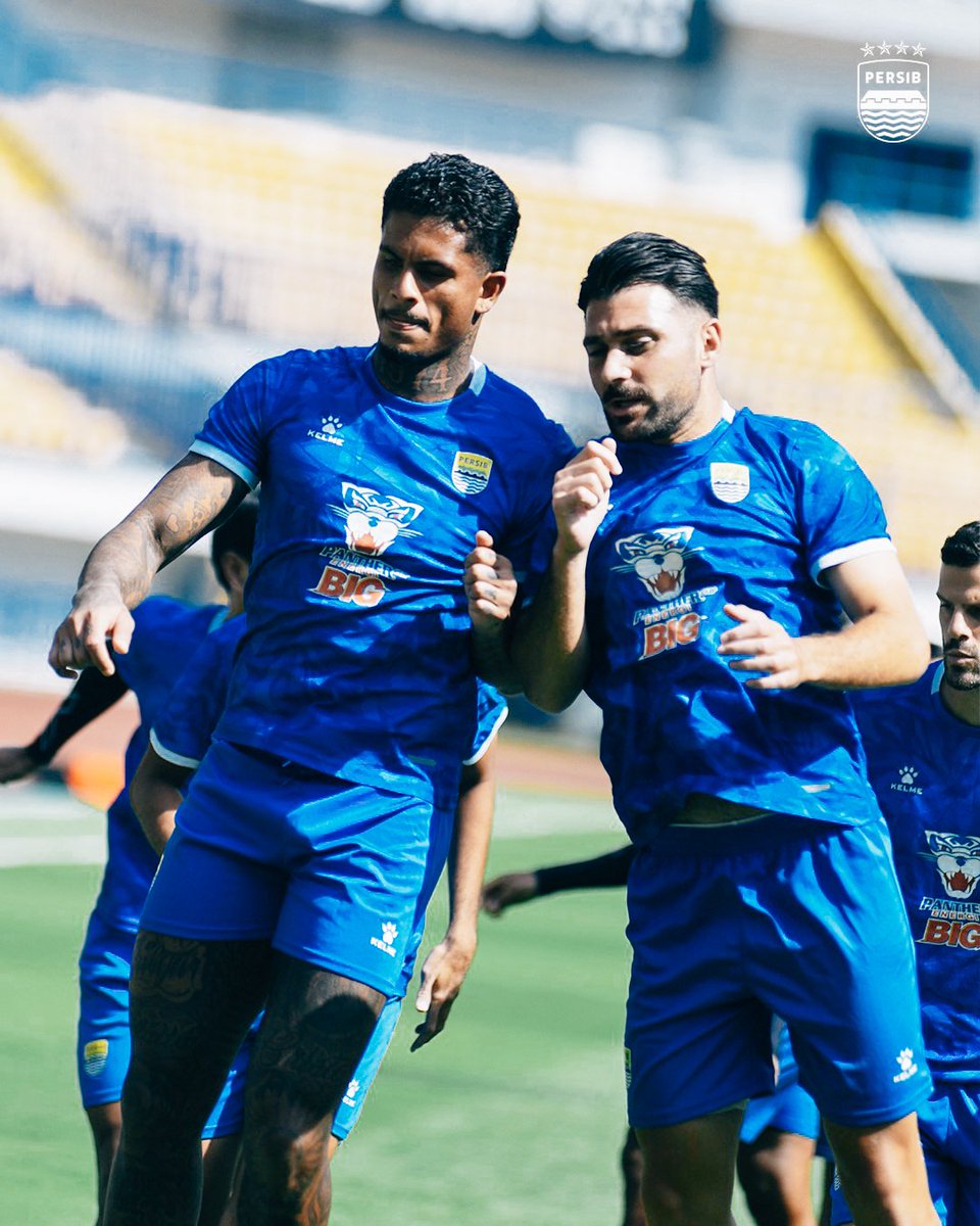 rememberpersib's tweet photo. Semua pertandingan punya nilai sama, 3 poin bagi yang menang. Namun, laga Persib Bandung vs Dewa United akan berbeda. Inilah laga dua tim dari dua kota terbesar yang dulu disatukan di Jawa barat. Bandung No. 1, Banten No. 2. Persib bertekad untuk meraih kemenangan besok. https://t.co/aIwAY6Xf4L
