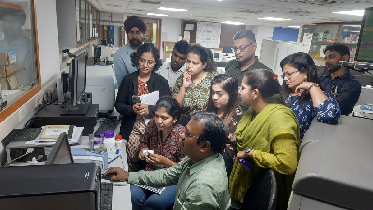ccmb_csir's tweet image. Glimpses from the recent skill development program on Nanotheranostics  for Biomedical Applications. This covered making nanoparticles and  nanorods as well as quantum dots for diagnostics.
@CSIR_IND