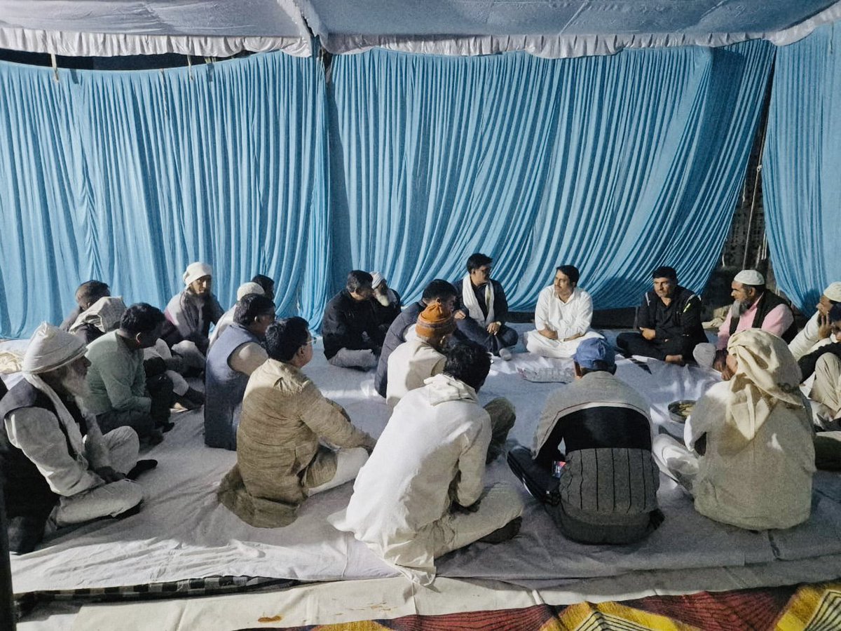 वक्फ बोर्ड अध्यक्ष श्री खानू खान बुधवाली जी के वालिद साहब के इंतकाल पर आज उनके निवास पर जाकर मरहूम के मगफिरत की दुआ की एवं परिजनों को ढांढस बंधाया।
<a href="/DrKhanukhaninc/">Dr Khanu Khan Budwali</a>