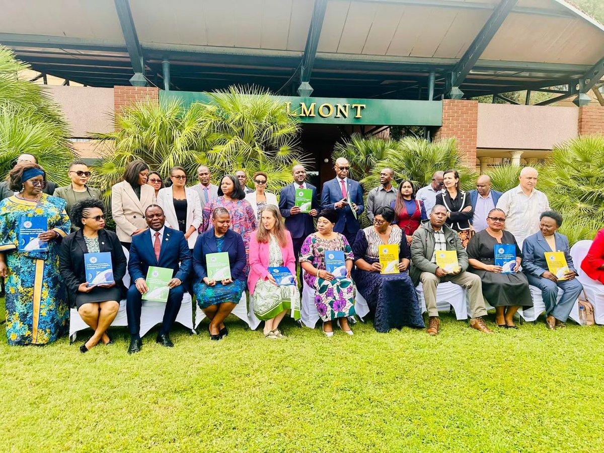 MISARegional's tweet image. 𝐌𝐞𝐝𝐢𝐚 𝐝𝐞𝐯𝐞𝐥𝐨𝐩𝐦𝐞𝐧𝐭  𝐤𝐞𝐲 𝐩𝐢𝐥𝐥𝐚𝐫 𝐭𝐨 𝐚𝐜𝐡𝐢𝐞𝐯𝐞 𝐒𝐀𝐃𝐂’𝐬 𝐬𝐭𝐫𝐚𝐭𝐞𝐠𝐢𝐜 𝐠𝐨𝐚𝐥𝐬

𝐑𝐞𝐚𝐝 𝐌𝐨𝐫𝐞: misa.org/blog/media-dev…

#MediaDevelopment
#SADC